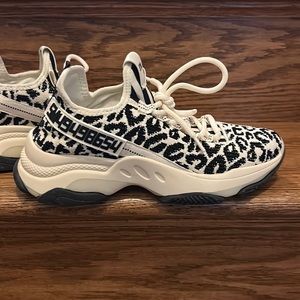 Steve Madden Running shoes